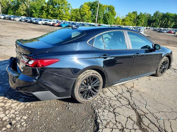 2025 TOYOTA CAMRY