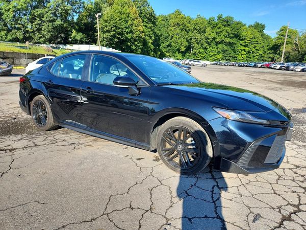 2025 TOYOTA CAMRY