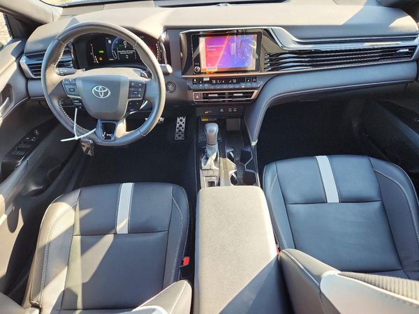 2025 TOYOTA CAMRY