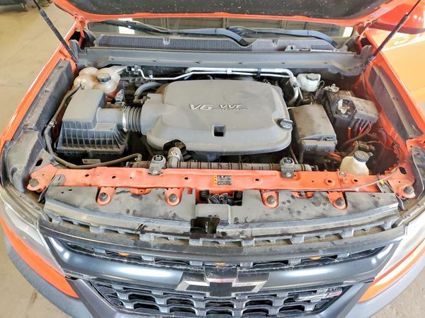 2019 CHEVROLET COLORADO ZR2 — Engine bay