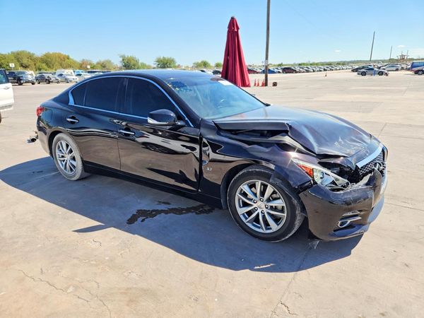 2015 INFINITI Q50