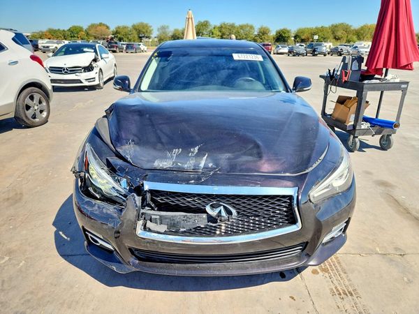 2015 INFINITI Q50
