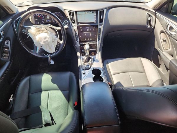 2015 INFINITI Q50