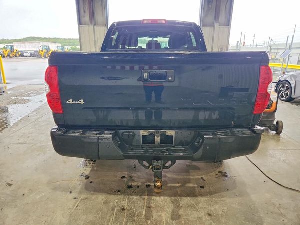 2016 TOYOTA TUNDRA