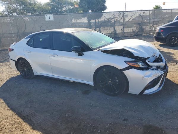 2022 TOYOTA CAMRY