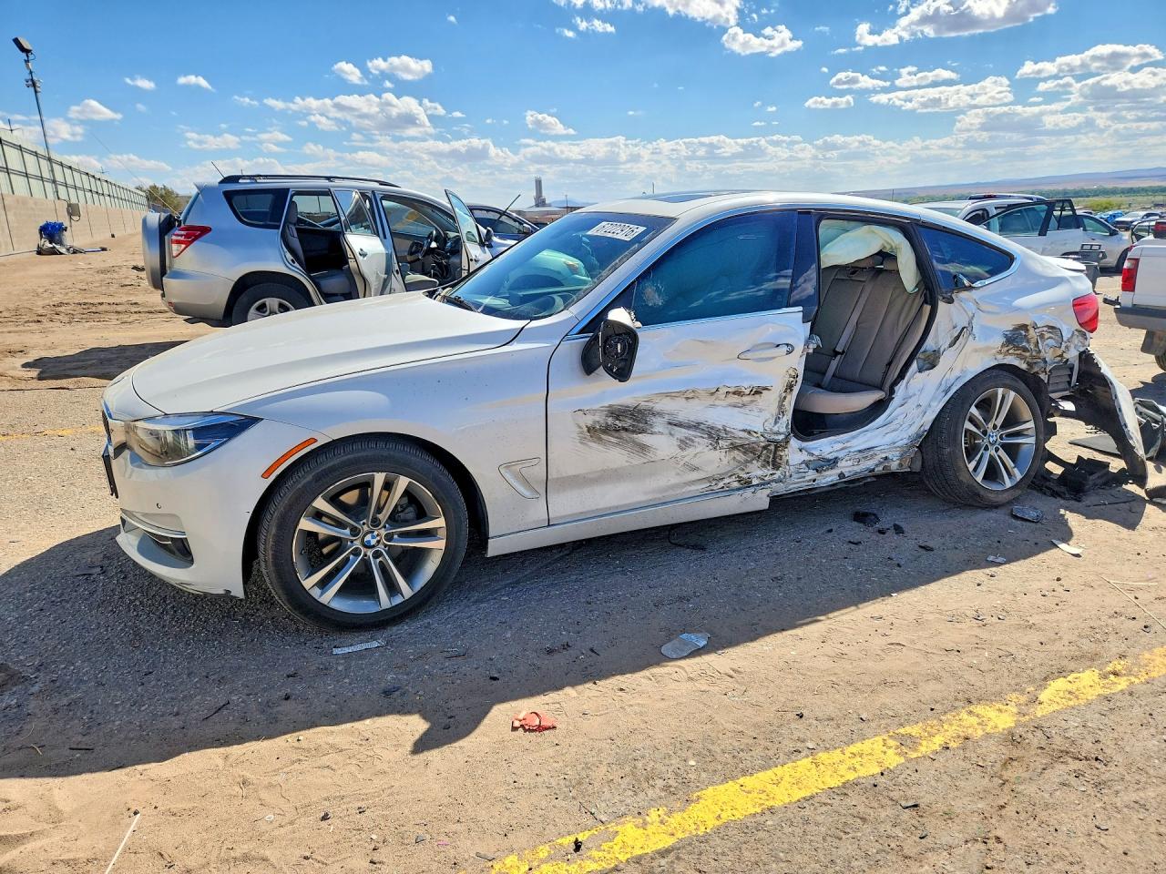 2018 BMW 3 SERIES xDrive GT — Front 3/4