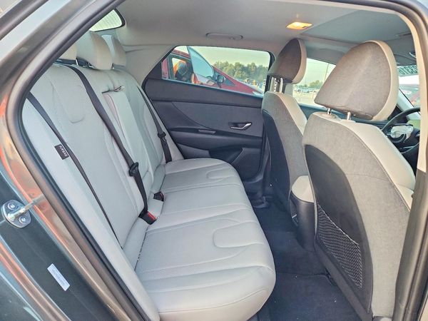 2025 HYUNDAI ELANTRA