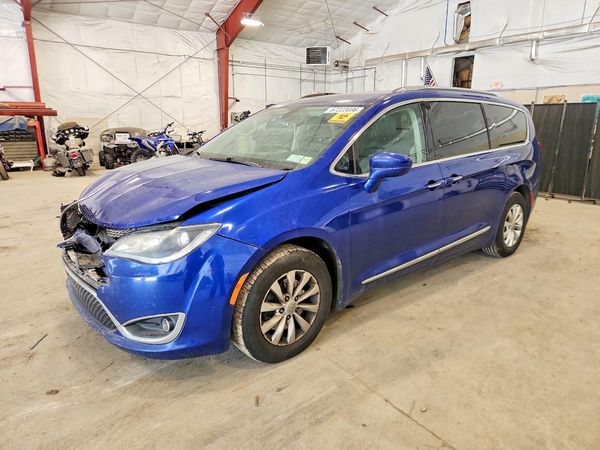 2019 CHRYSLER PACIFICA