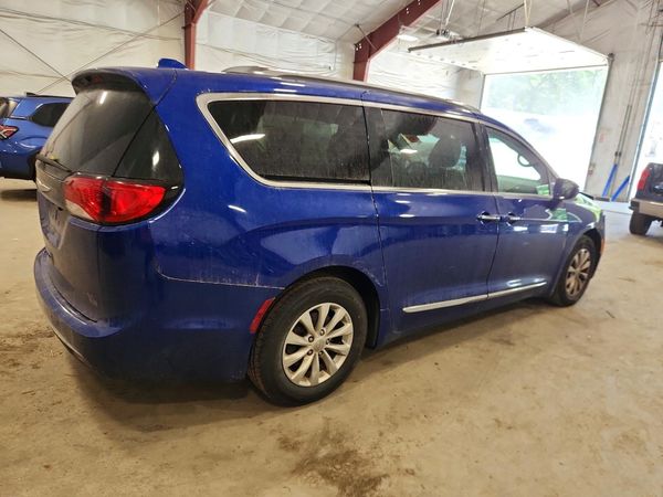 2019 CHRYSLER PACIFICA