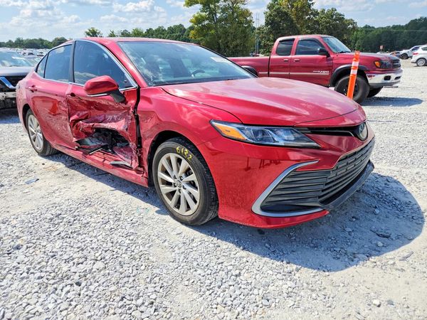 2024 TOYOTA CAMRY