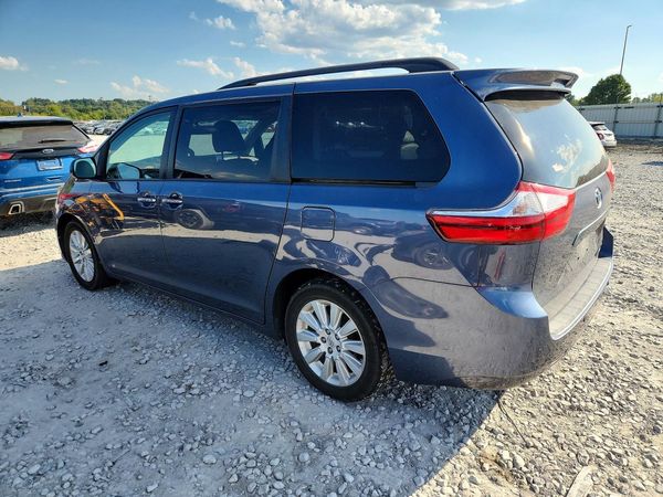 2015 TOYOTA SIENNA