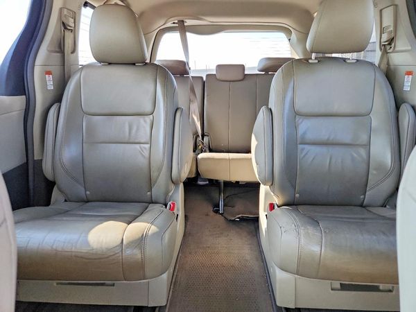 2015 TOYOTA SIENNA