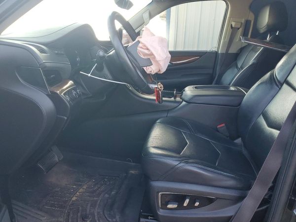 2017 CADILLAC ESCALADE