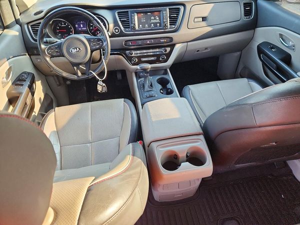 2017 KIA SEDONA LX