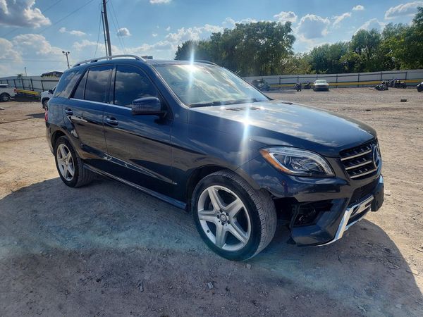 2014 MERCEDES-BENZ ML — Passenger 3/4