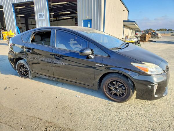 2015 TOYOTA PRIUS