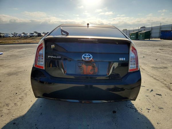 2015 TOYOTA PRIUS