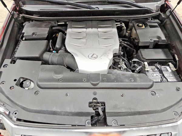 2021 LEXUS GX 460 Premium — Engine bay