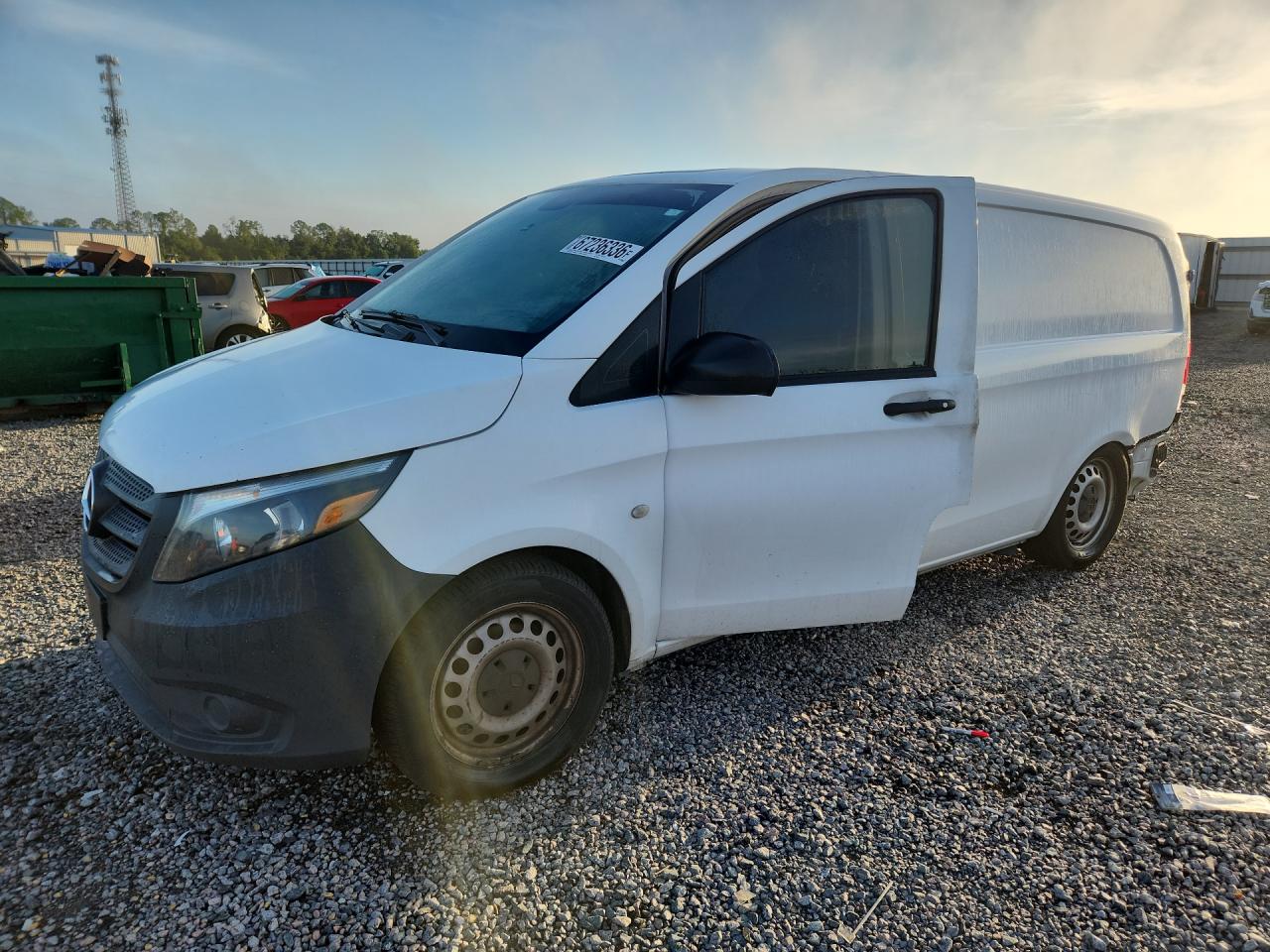 2017 MERCEDES-BENZ METRIS