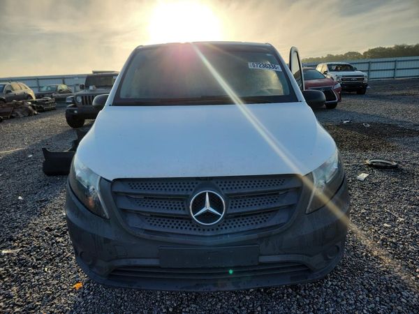 2017 MERCEDES-BENZ METRIS