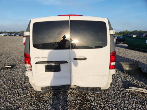 2017 MERCEDES-BENZ METRIS
