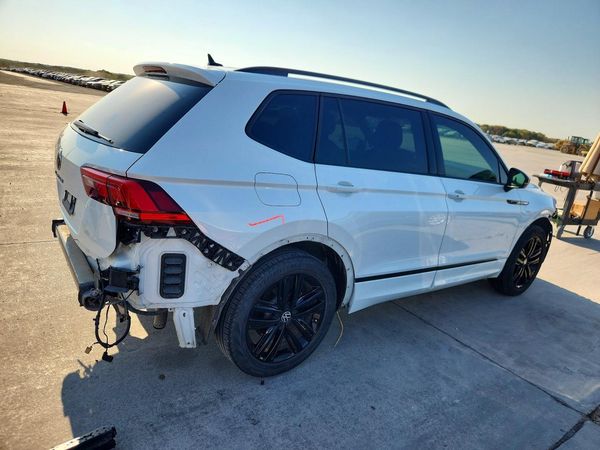 2022 VOLKSWAGEN TIGUAN SE R-Line Black