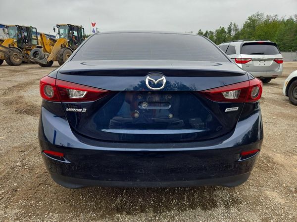 2018 MAZDA 3 SV