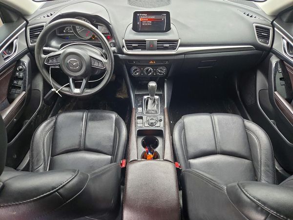 2018 MAZDA 3 SV