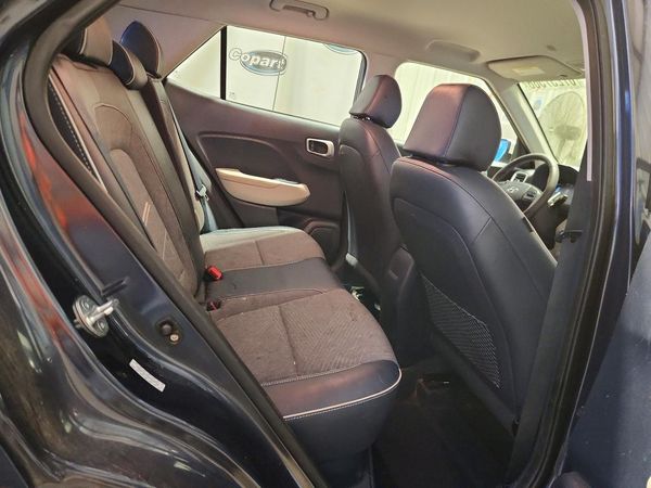 2023 HYUNDAI VENUE