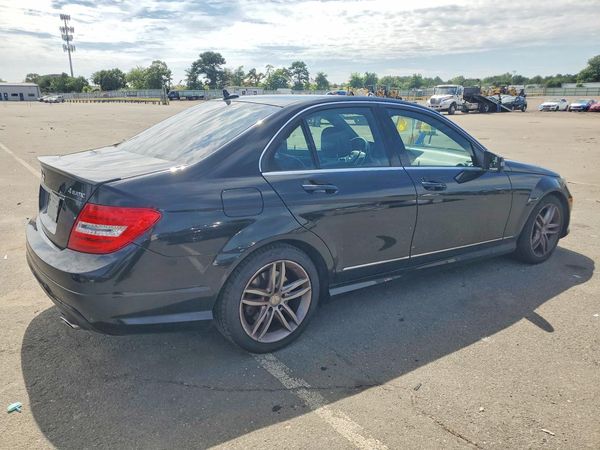 2014 MERCEDES-BENZ C