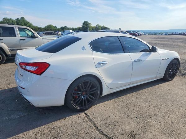 2018 MASERATI GHIBLI Luxury