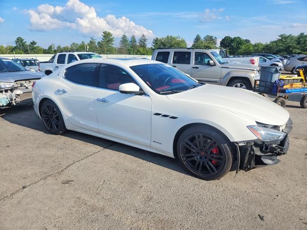 2018 MASERATI GHIBLI Luxury