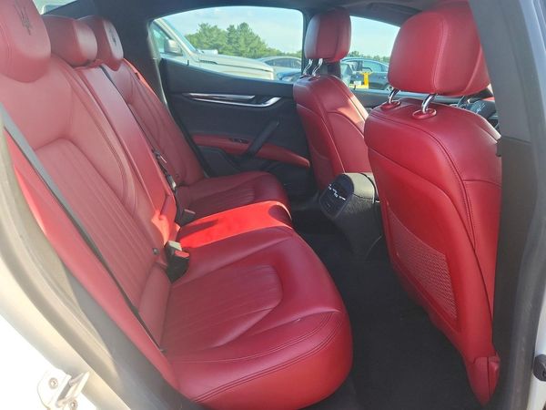 2018 MASERATI GHIBLI Luxury