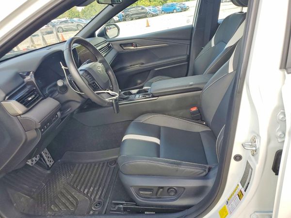 2025 TOYOTA CAMRY