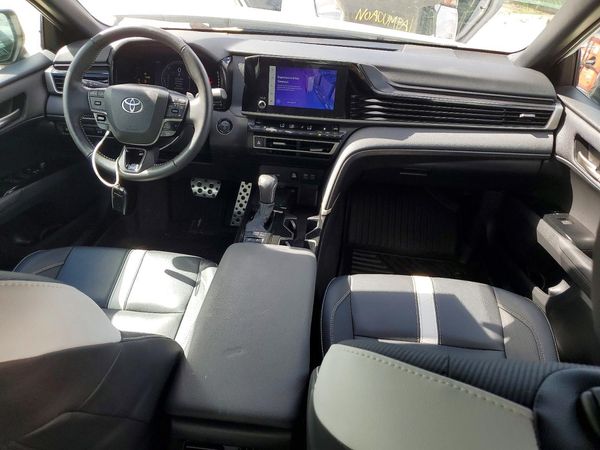 2025 TOYOTA CAMRY