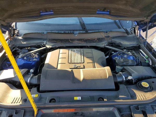 2017 LAND ROVER RANGEROVER SVR — Engine bay