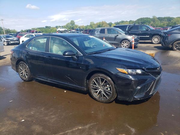 2024 TOYOTA CAMRY