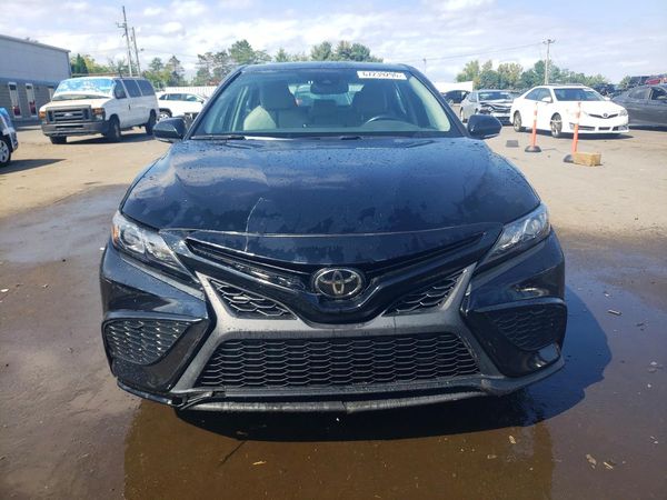 2024 TOYOTA CAMRY