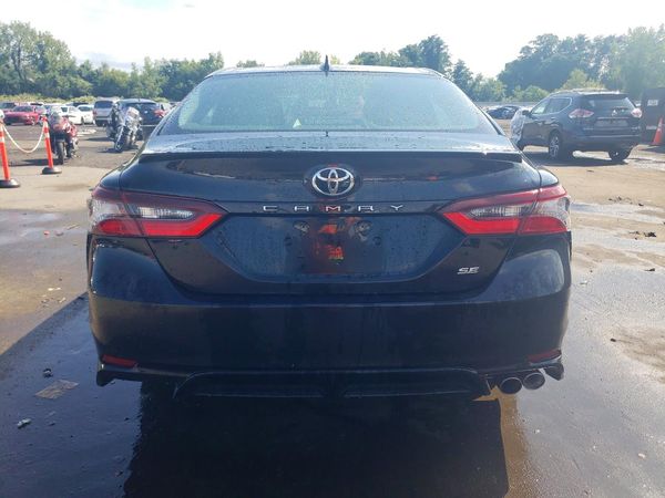 2024 TOYOTA CAMRY