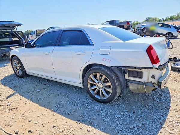 2017 CHRYSLER 300 Limited