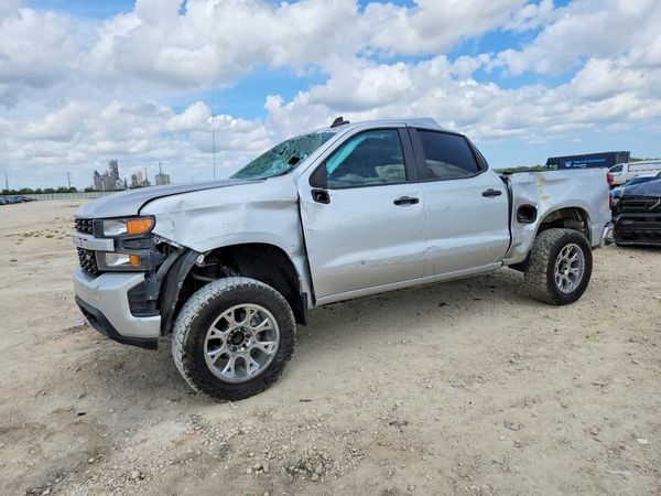 2020 CHEVROLET SILVERADO Custom — Front 3/4