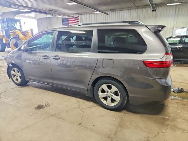 2015 TOYOTA SIENNA