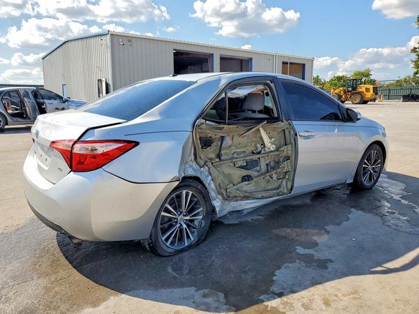 2017 TOYOTA COROLLA