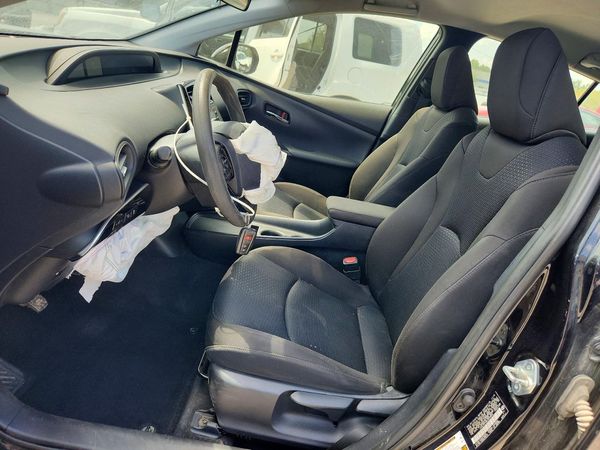 2020 TOYOTA PRIUS — DENT