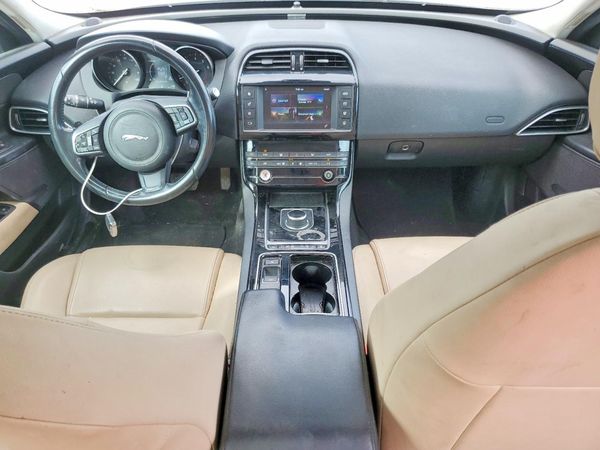 2018 JAGUAR XE