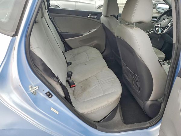 2012 HYUNDAI ACCENT
