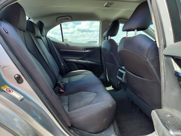 2018 TOYOTA CAMRY