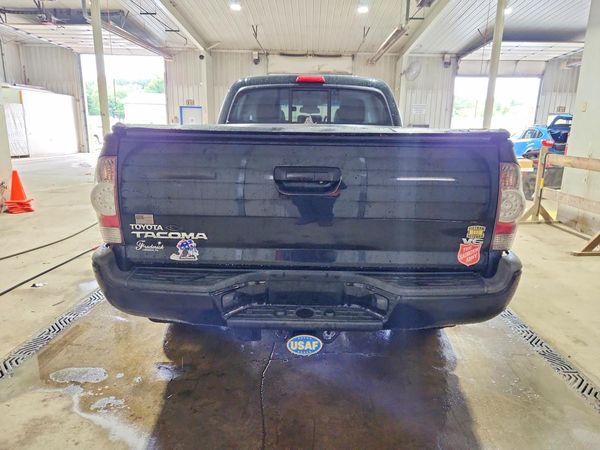2013 TOYOTA TACOMA Delux
