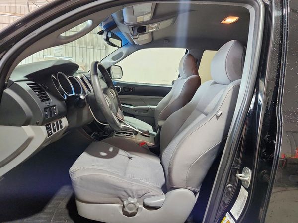 2013 TOYOTA TACOMA Delux