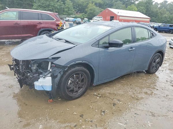 2024 TOYOTA PRIUS